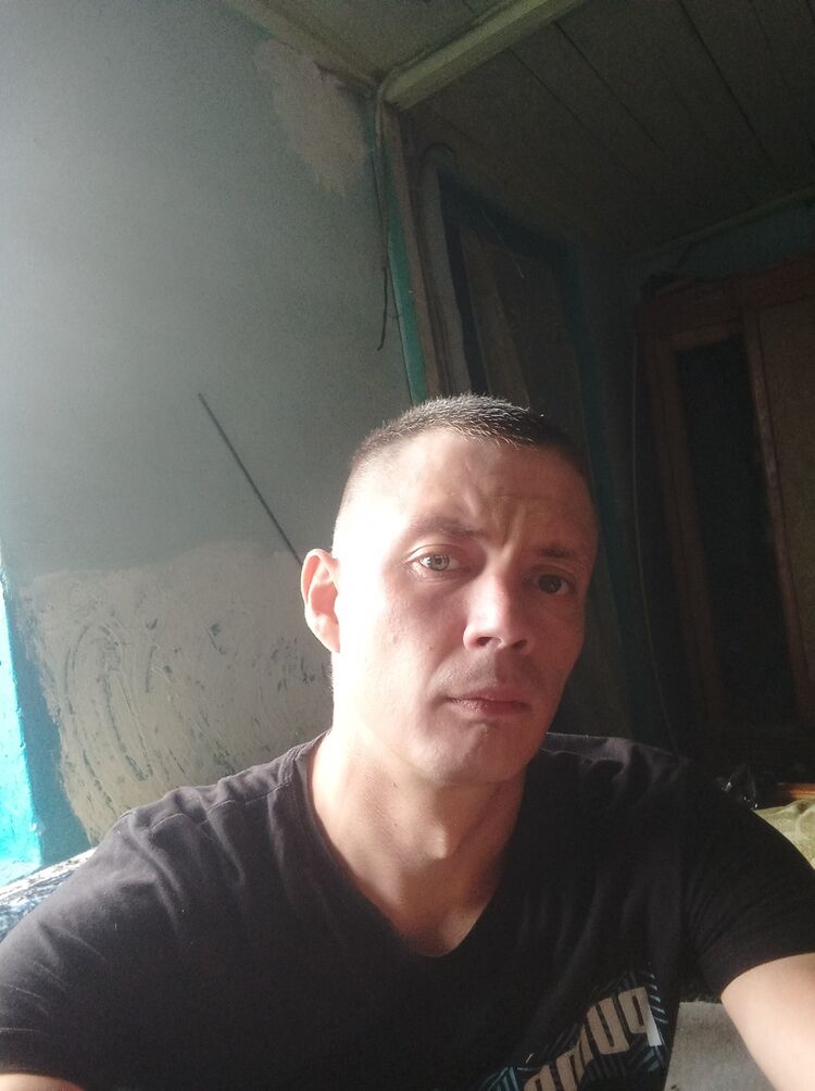  37431969  , 32 ,    