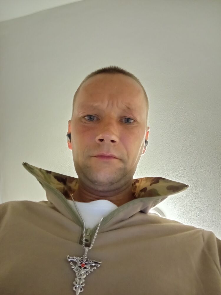  45704249  , 36 ,    