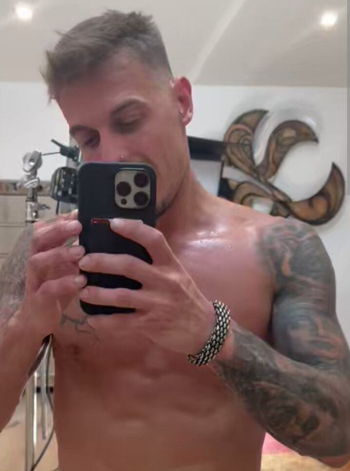 ���� 43305719 ������� Yaugen, 92 ����, ���� ���������� � Castiglione Del Lago