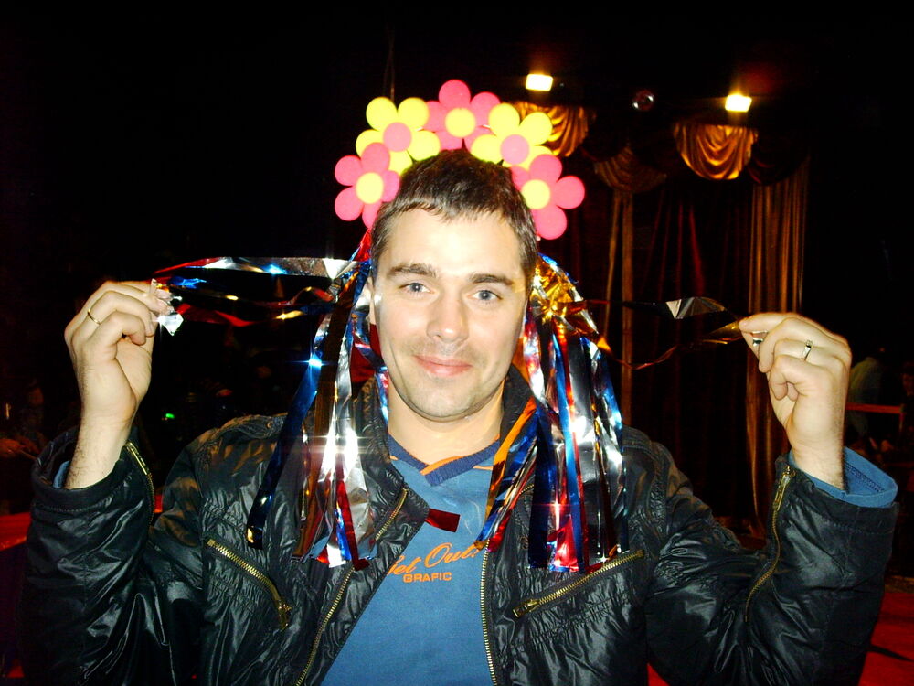  ,   Serj, 42 ,   ,   