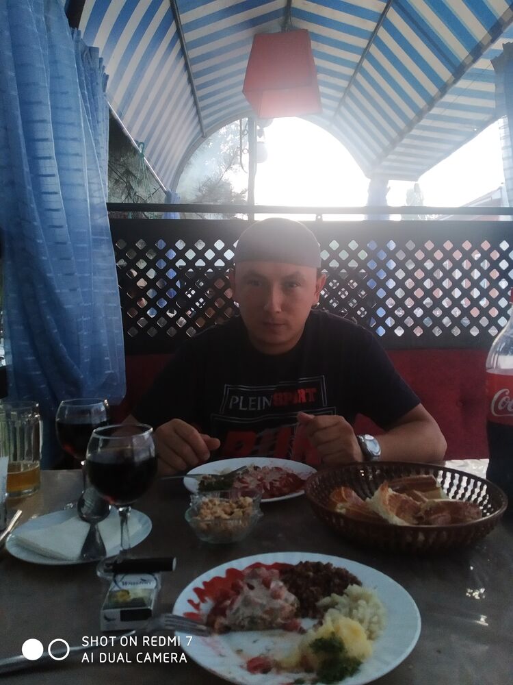  23384309  Sanjar, 39 ,    