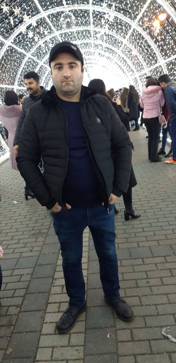  18607129  Azer, 32 ,    