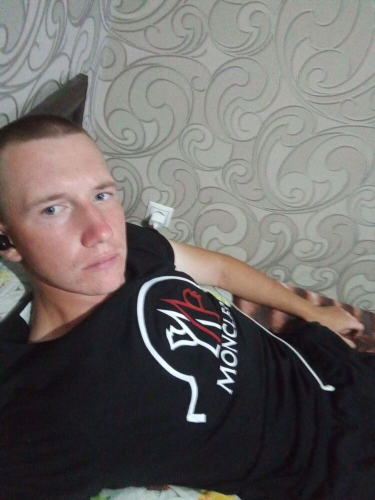  41455169  Alexander, 25 ,    -