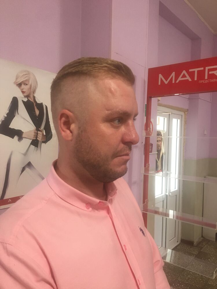  ,   Pavel, 38 ,   c 