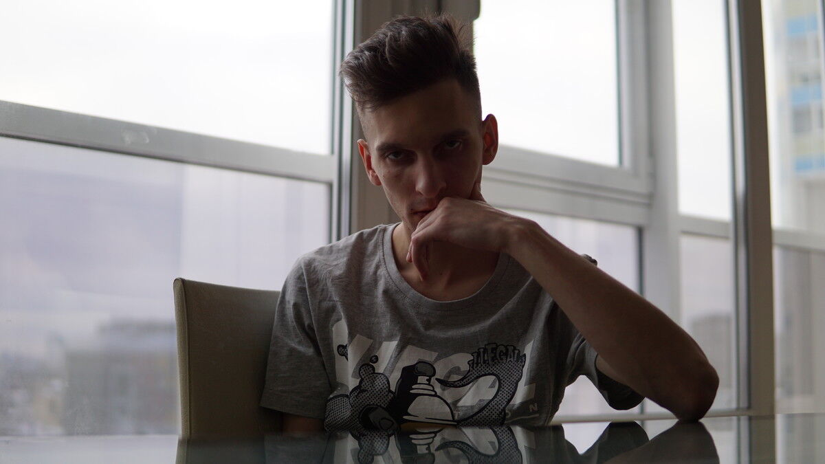  ,   ALEX, 32 ,   ,   , c 