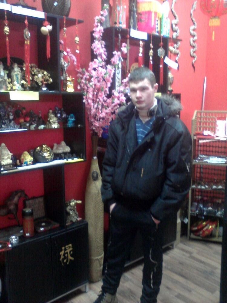 9580629  Vladimir, 34 ,    