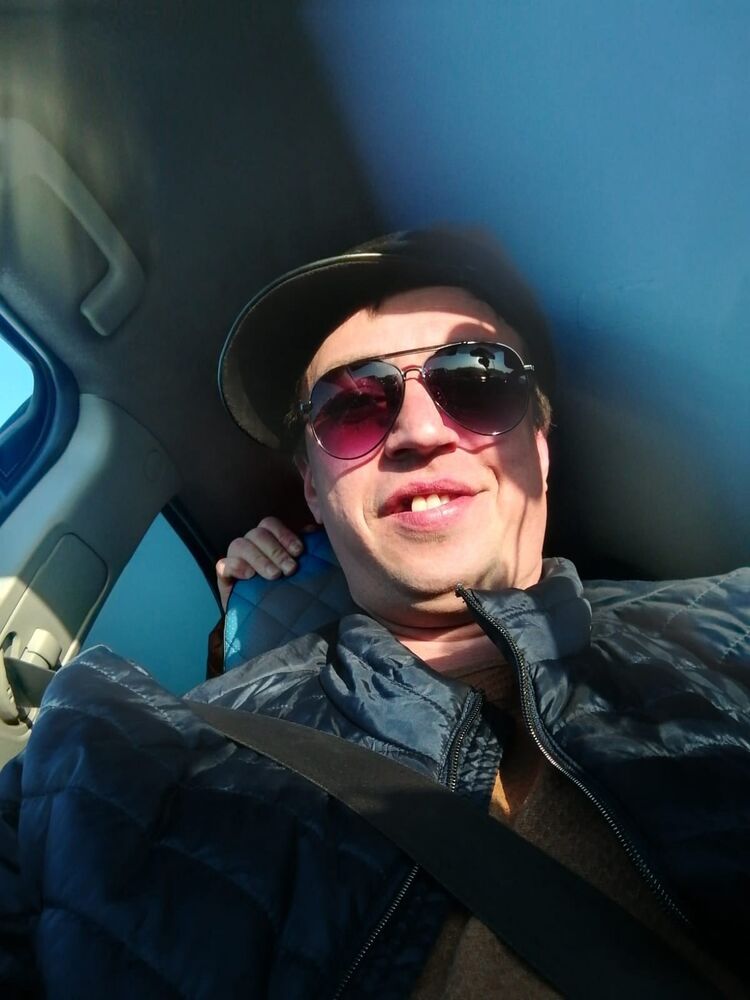  26210669  Denis, 38 ,    