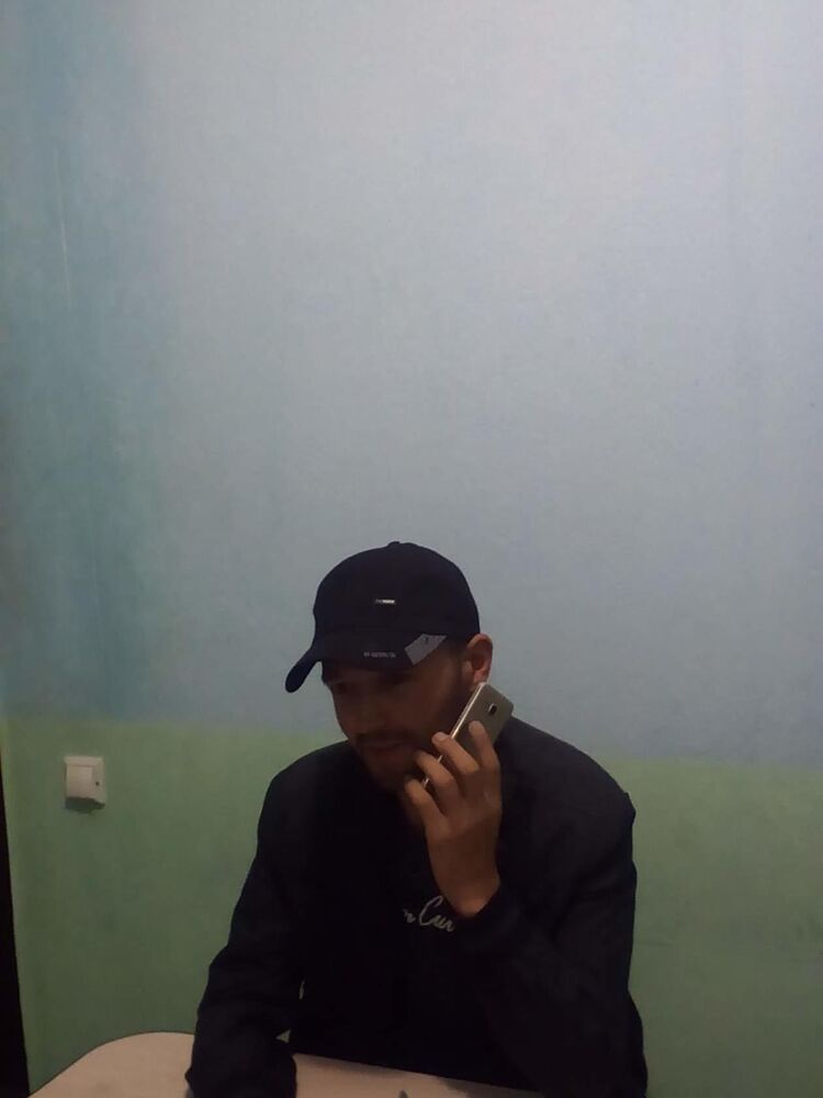  48660299  , 37 ,    