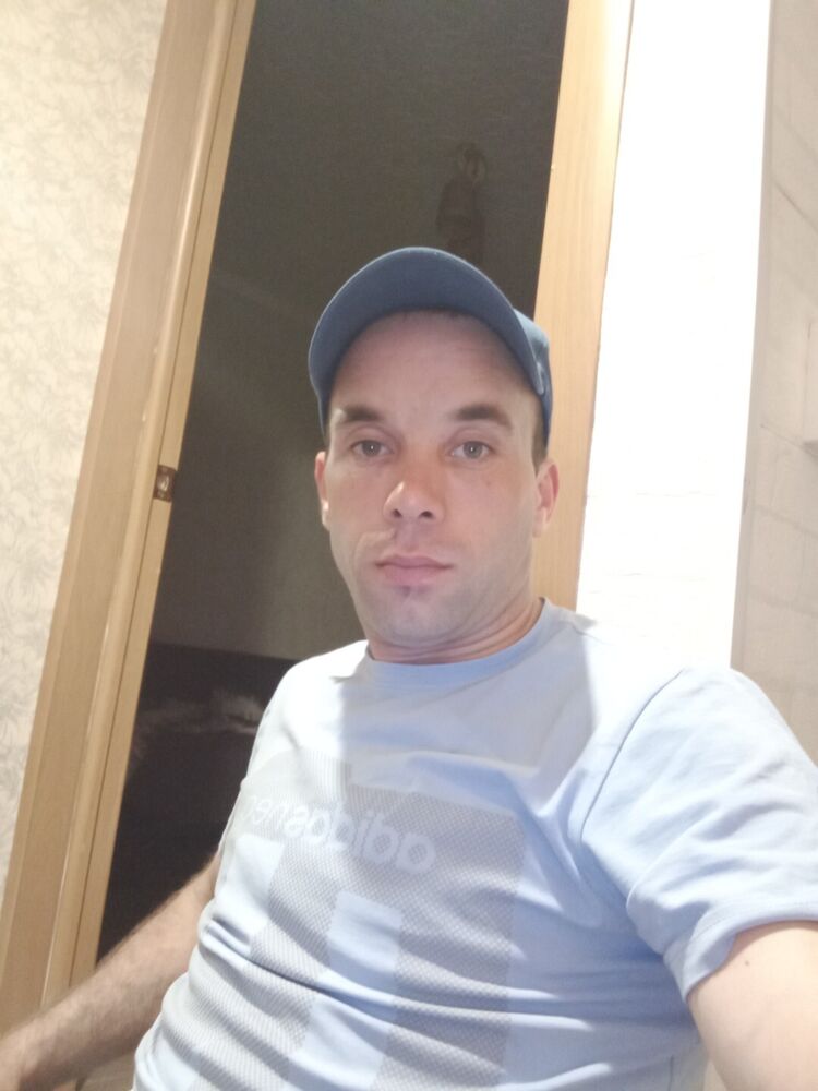  33828169  Nikolay, 35 ,    