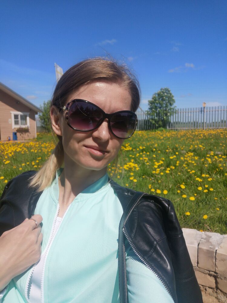  ,   Anastasia, 44 ,   ,   