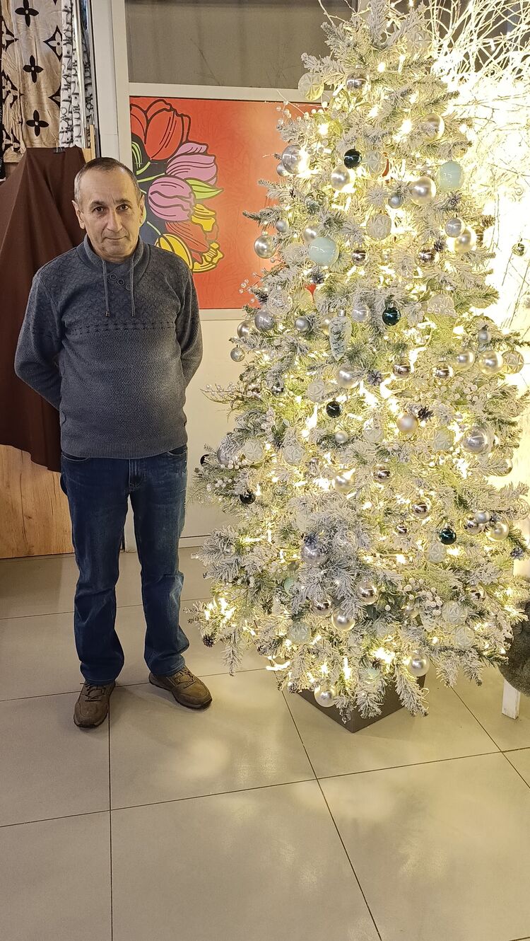  39751369  Kagzhik, 54 ,    