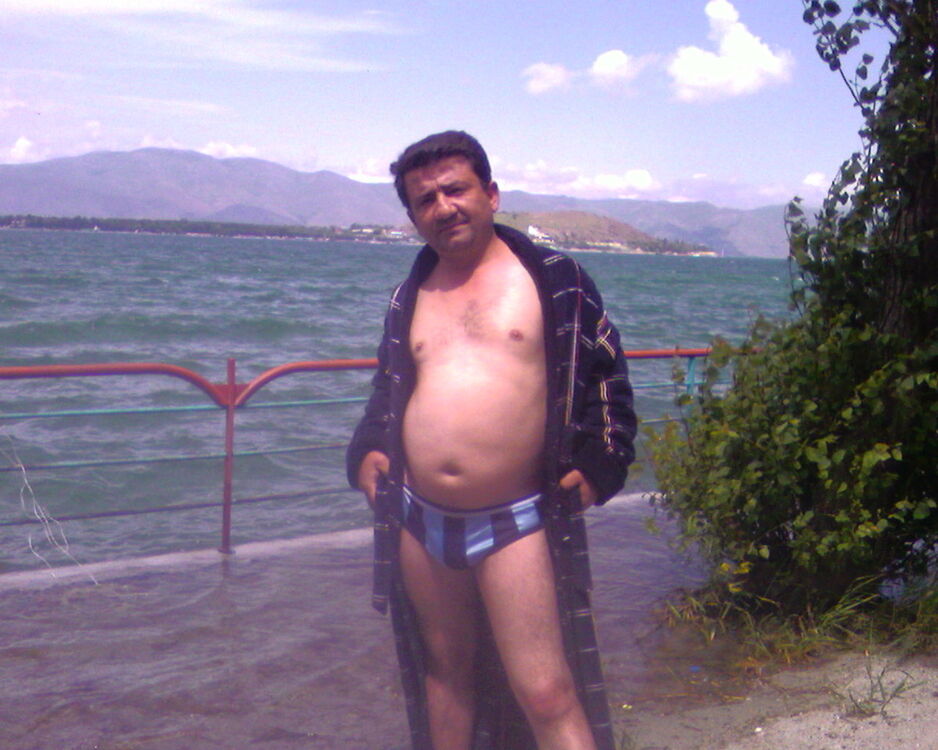  5073839  Razmik, 55 ,    