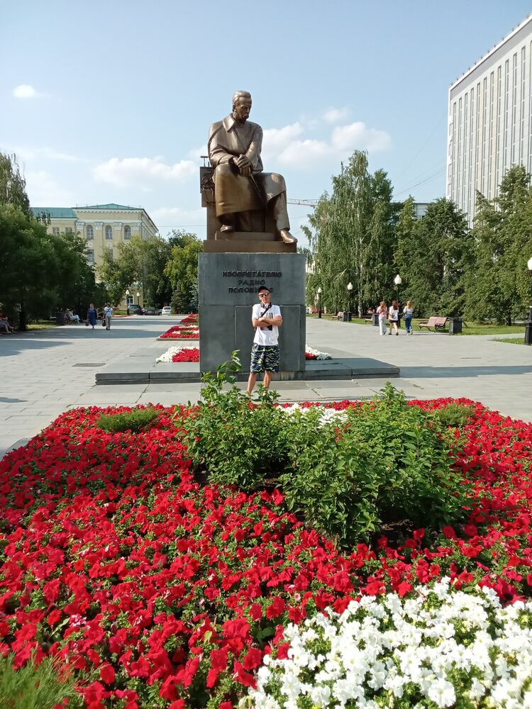  36463489  Pavel, 42 ,    