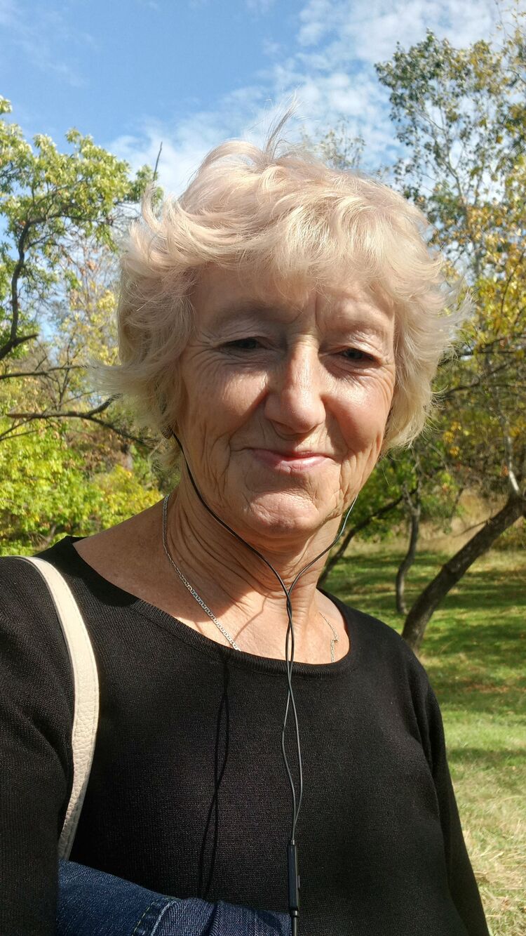  54372679  jana, 66 ,    