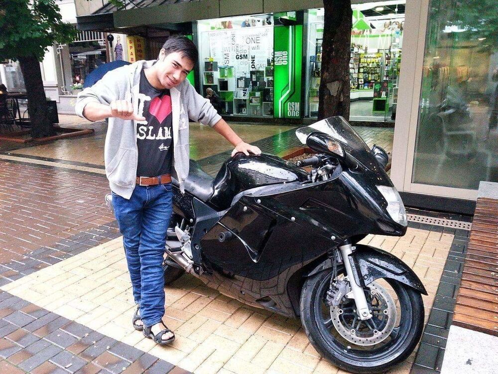  18615199  Mastar, 23 ,    