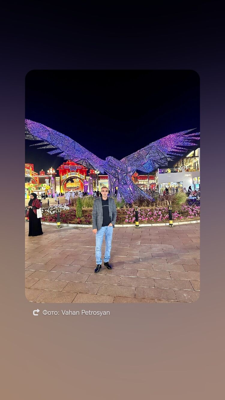  ,   Vahan, 42 ,   ,   