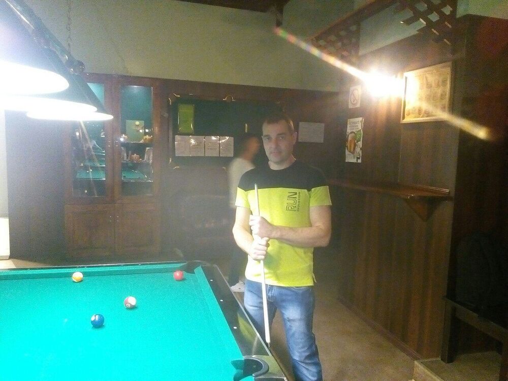  ,   Pavel, 52 ,   ,   , c , 