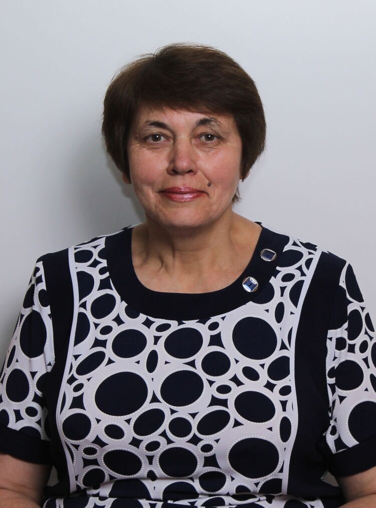  54418099  Alla, 56 ,    