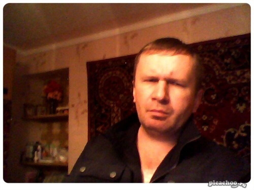  9019559  Vladimir, 49 ,    