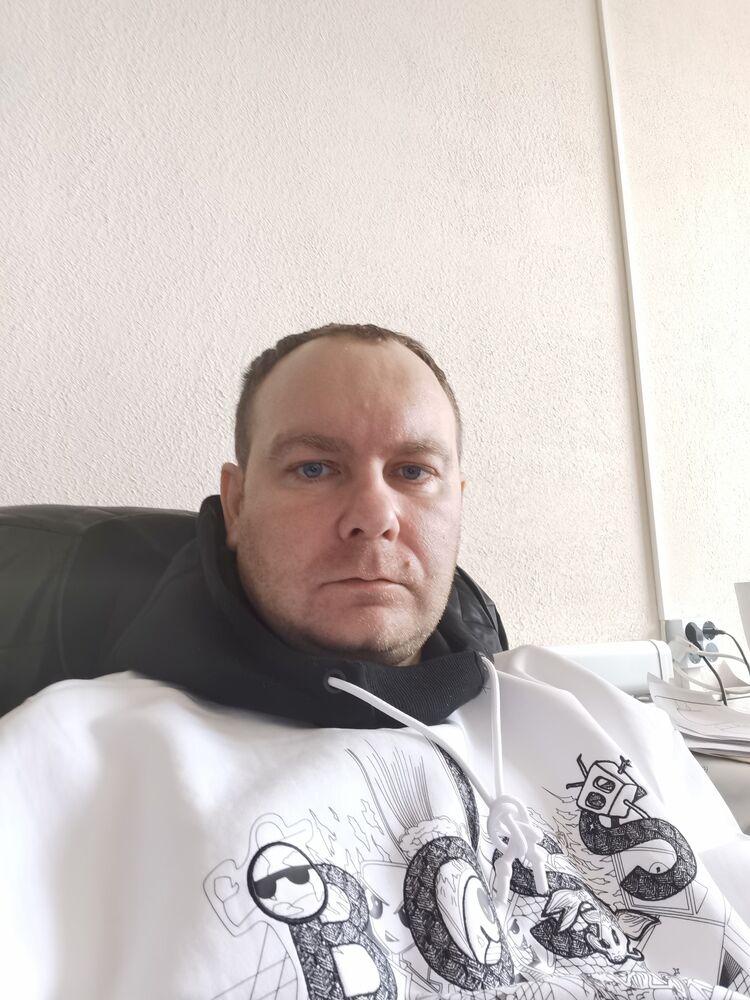  41153259  , 39 ,    