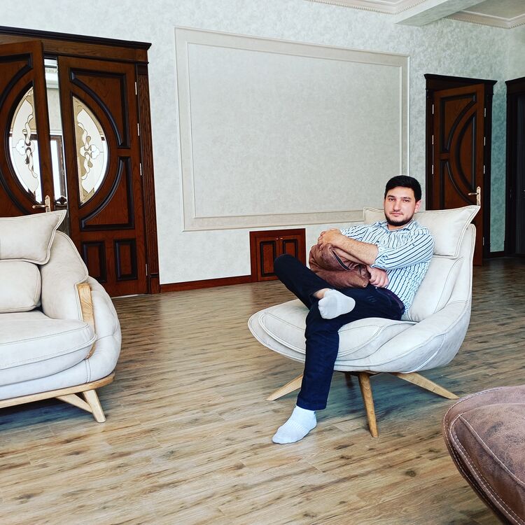  46017199  Rustam, 36 ,    