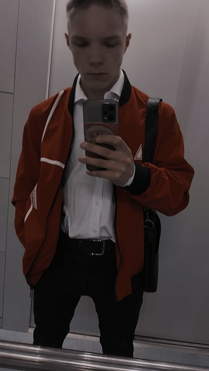  46796929  Ilysotnikov, 20 ,    