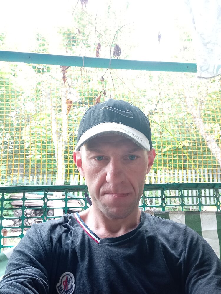  26926779  Nikolay, 40 ,    