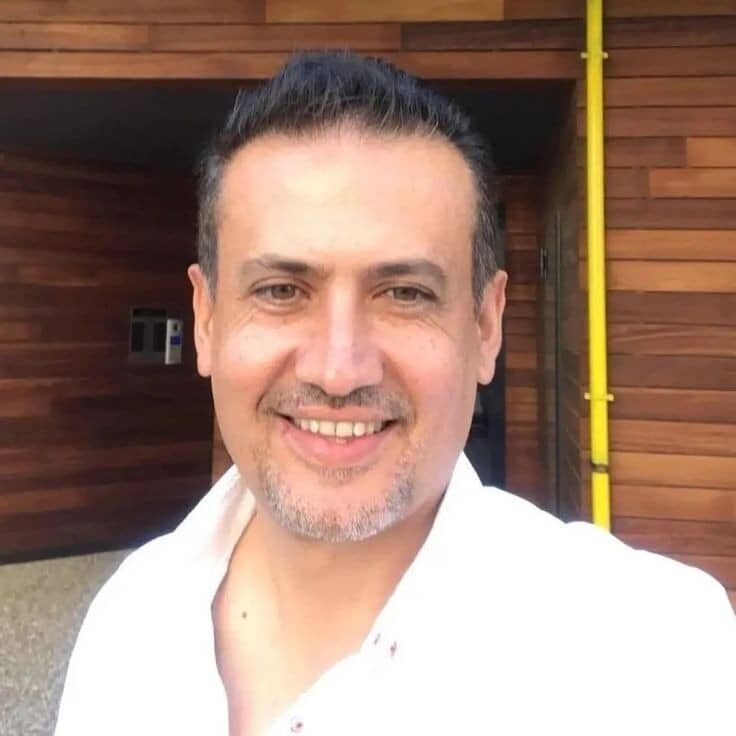  44996899  David Noah, 60 ,    