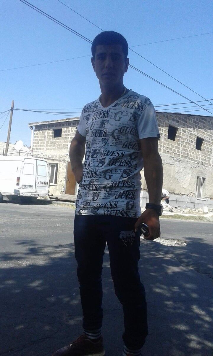  16659659  Artur, 28 ,    