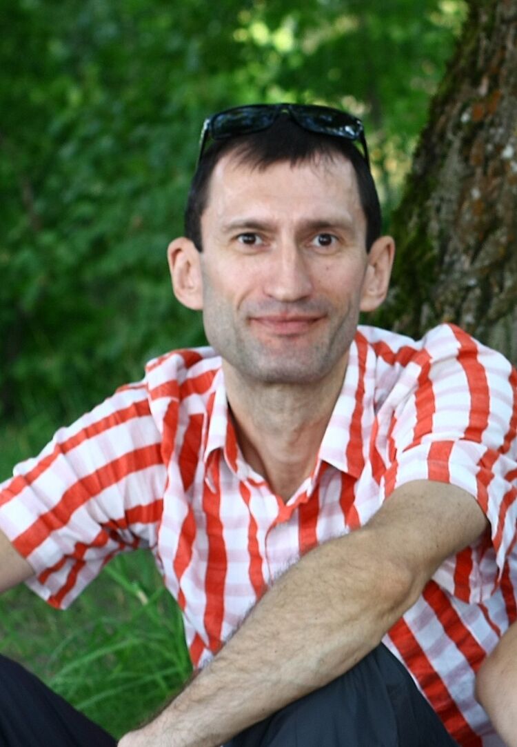  ,   Viktor, 55 ,   