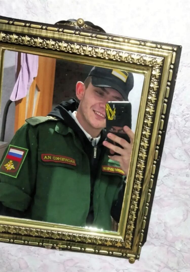  39568309  , 22 ,    