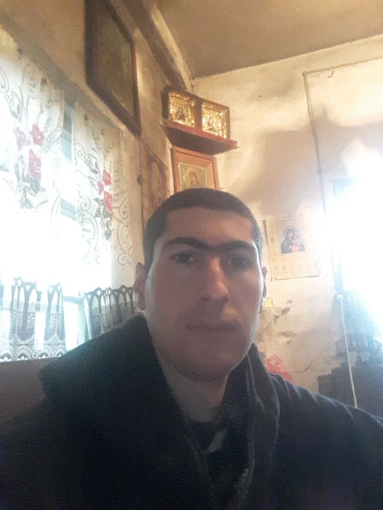 ,   Gurami, 33 ,   ,   , c 