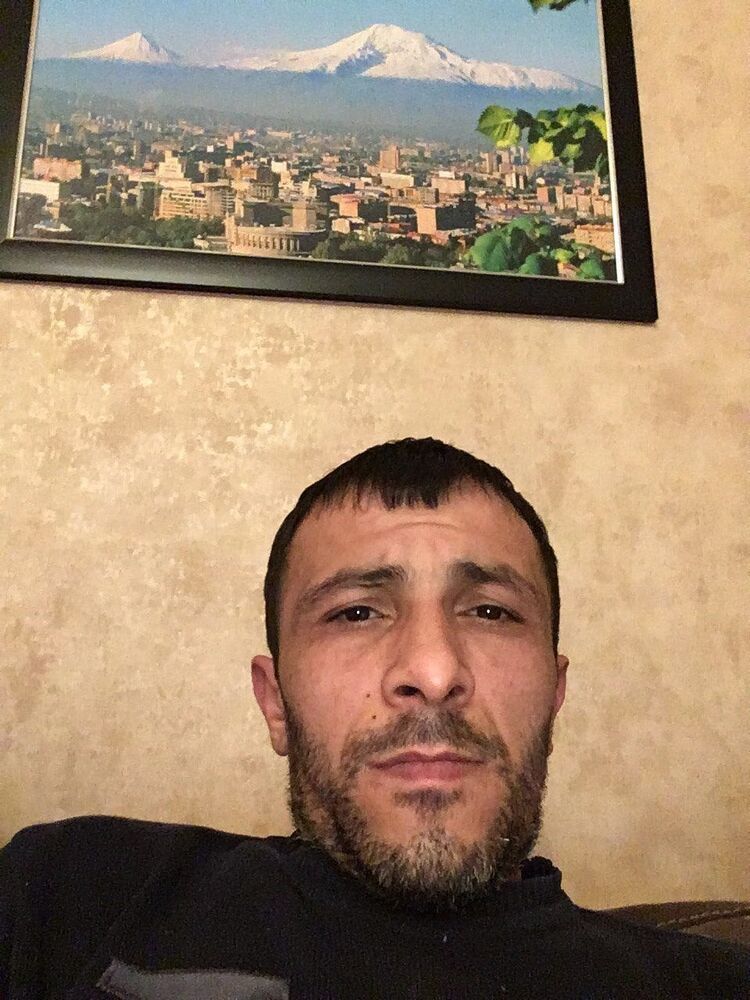  42901079  Armen, 37 ,    --