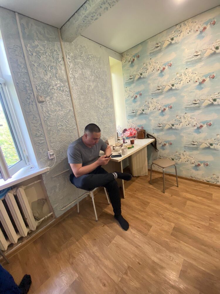  ,   Ruslan, 40 ,   ,   , c , 