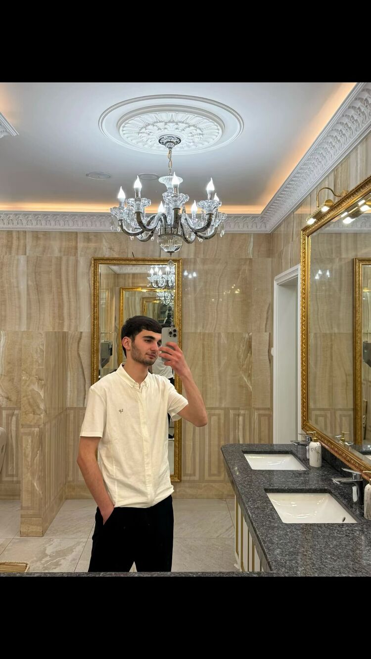  52263999  Huseyn, 25 ,    Frankfurt Am Main