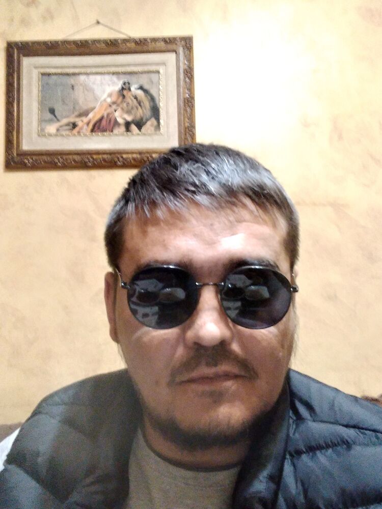  46154399  Ruslan, 40 ,    