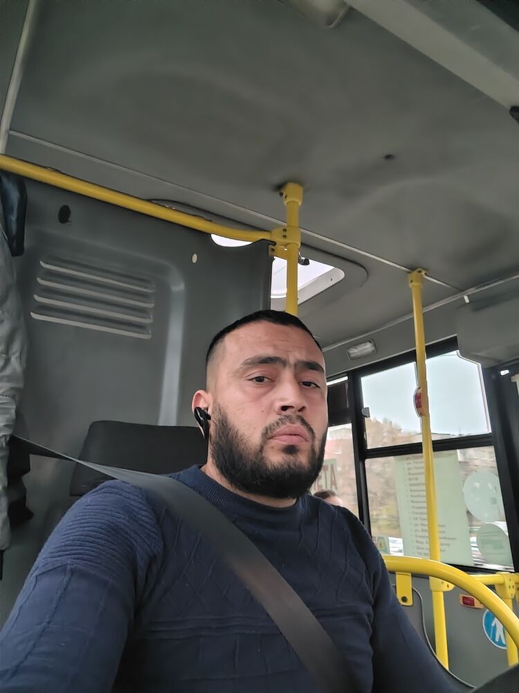  48877219  , 31 ,    