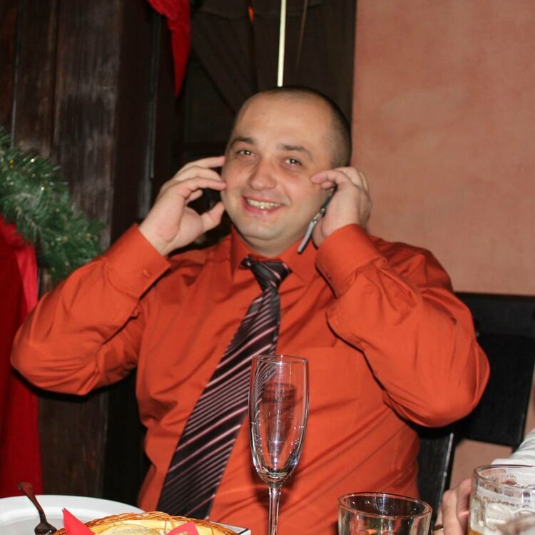  28270019  Ivan, 47 ,    Lezajsk
