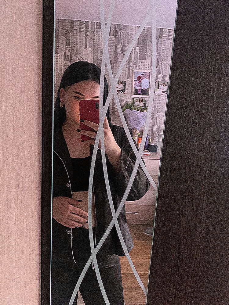  ,   Anastasia, 21 ,     , c 