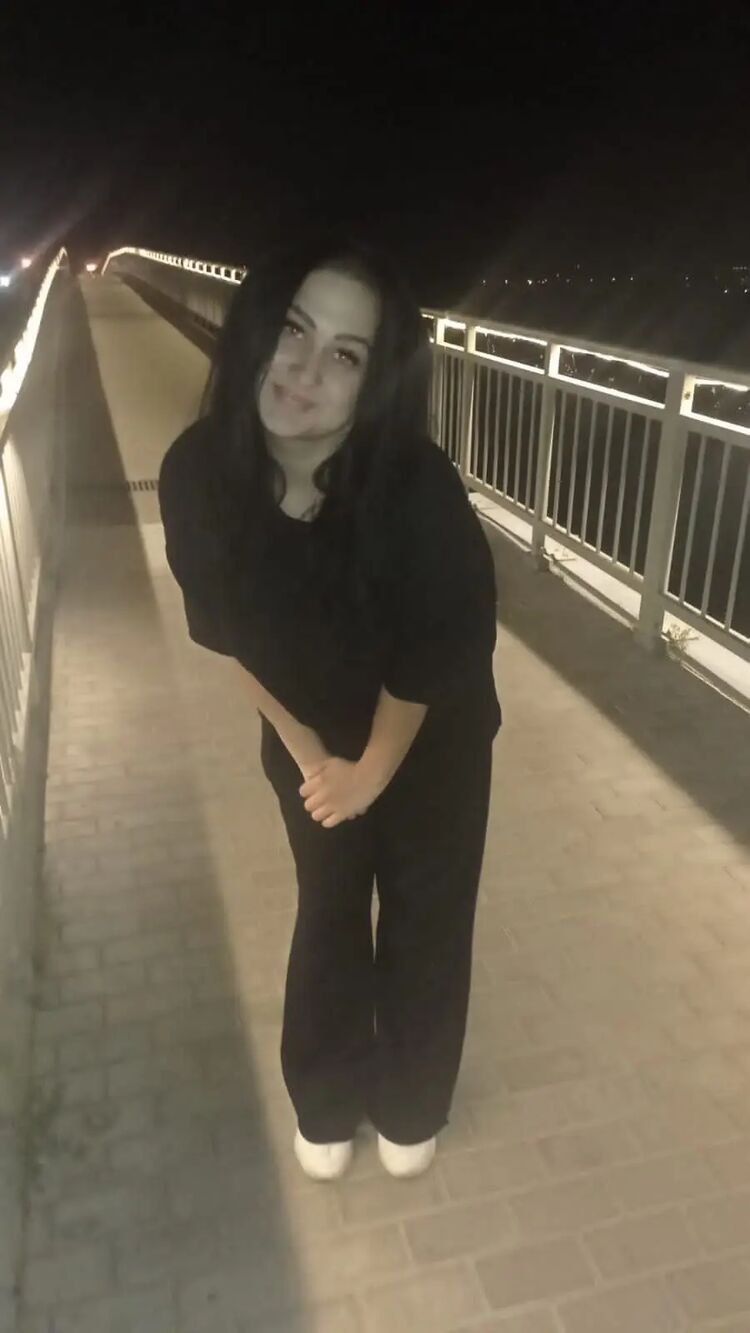  ,   Alexandra, 29 ,   ,   