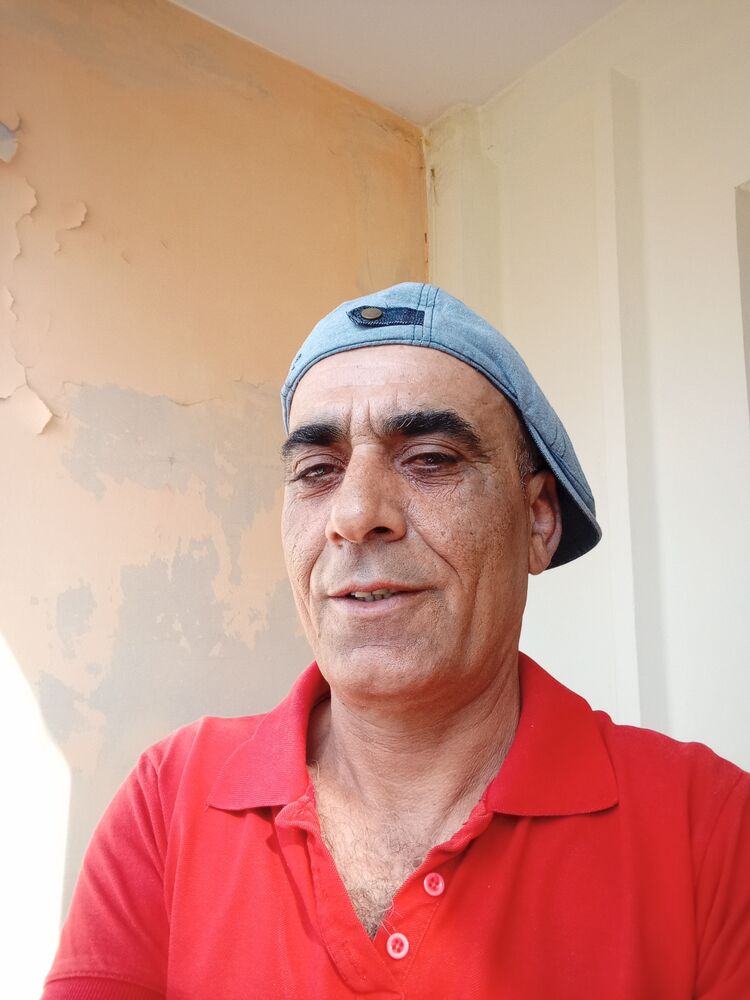  42632729  Devran, 49 ,     
