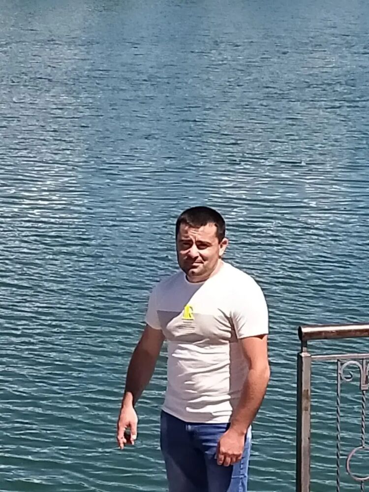  40136769  , 37 ,    