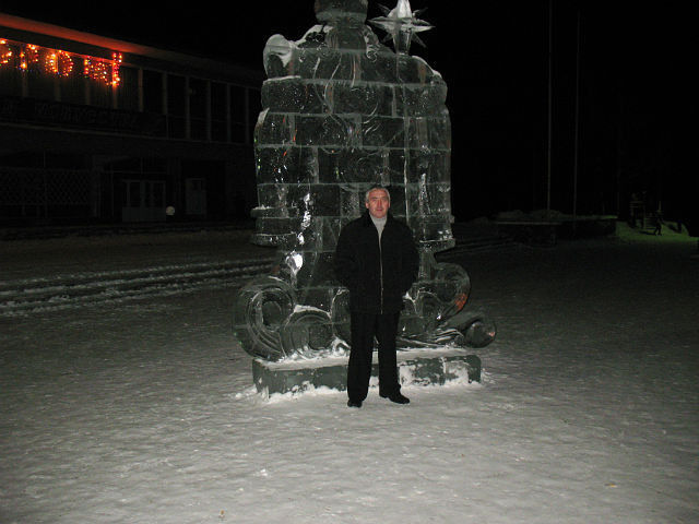 14285749  Oleg, 56 ,    