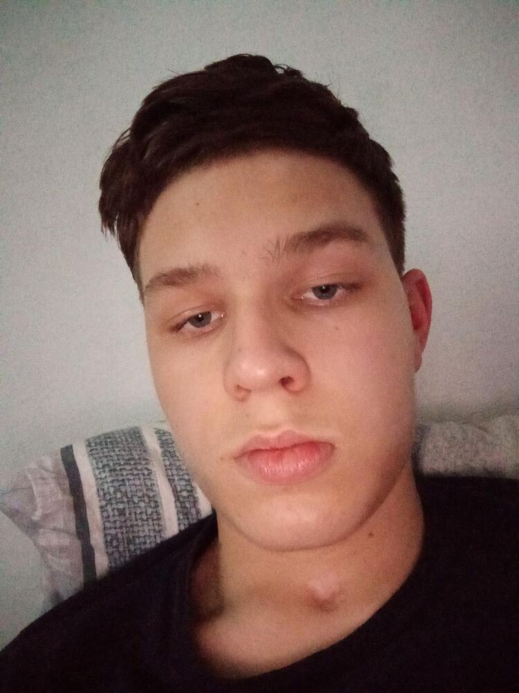  30314749  Ilya, 22 ,    