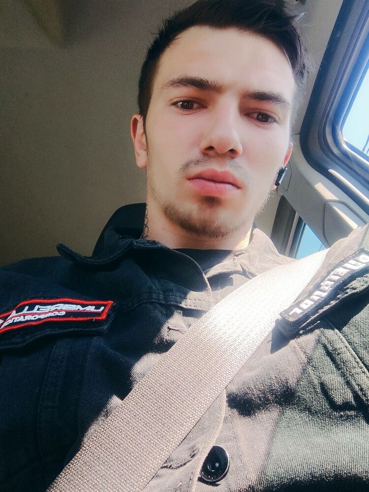  39299449  Andrey, 25 ,    