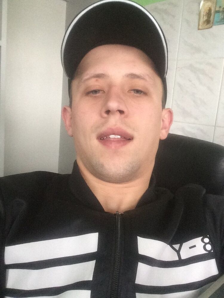  ,   Igor, 36 ,   