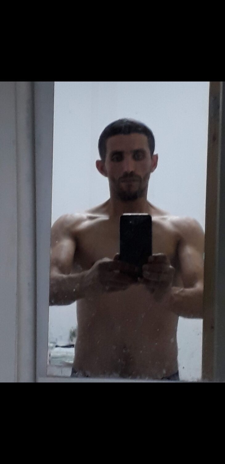  39824319  Med, 42 ,    Algiers