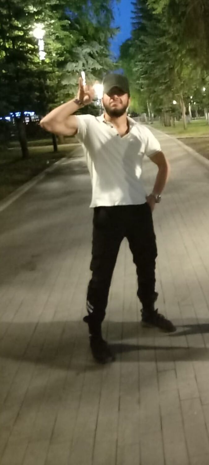  43133649  , 27 ,    