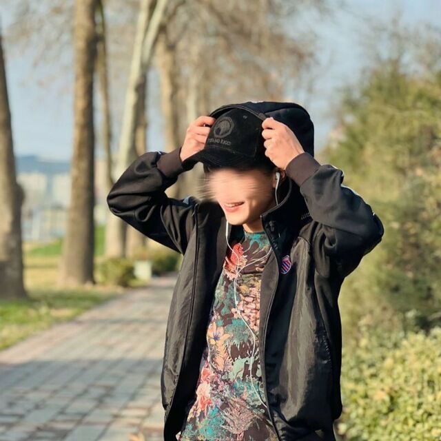  54540079  Maloy, 19 ,    