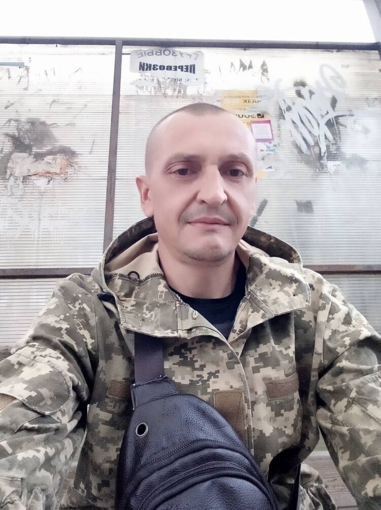  43948919  Sergej, 46 ,     